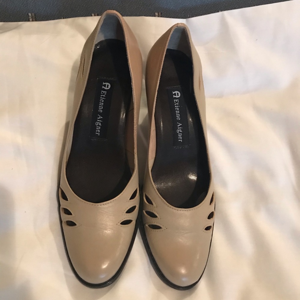 Etienne Aigner Taupe Pumps Size 5.5